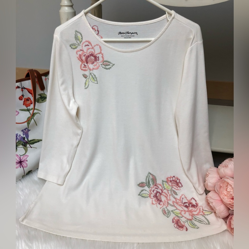 Norm Thompson Cream Pink Floral Embroidered Top Size Medium
